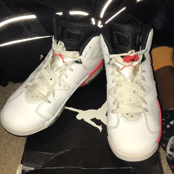 Air Jordan 6 retro, white/infrared-Black size 6.5Y - Picture 6 of 7